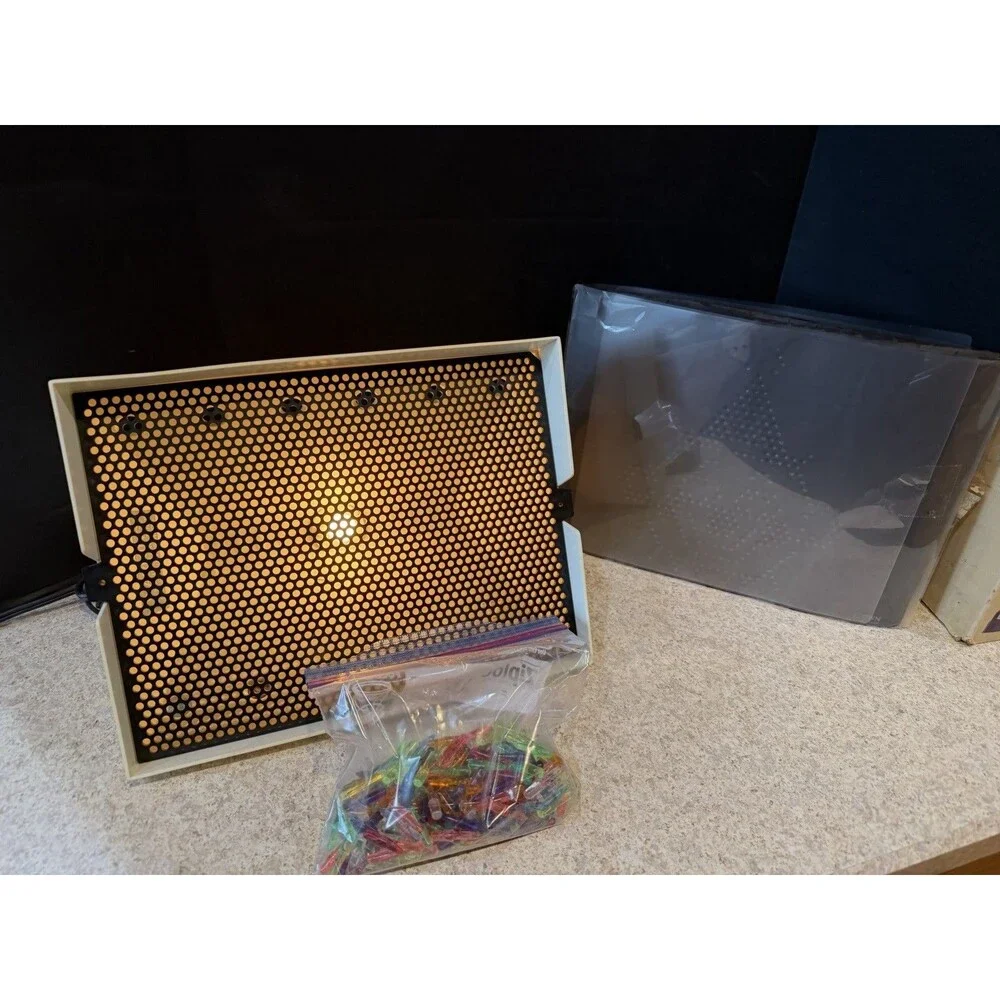 Working 1970’s Hasbro Lite Brite In Box With Pegs And Sheets